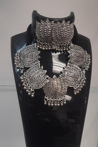 Accessories- Necklace